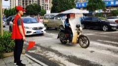 县自然资源局：文明交通劝导志愿者在行动