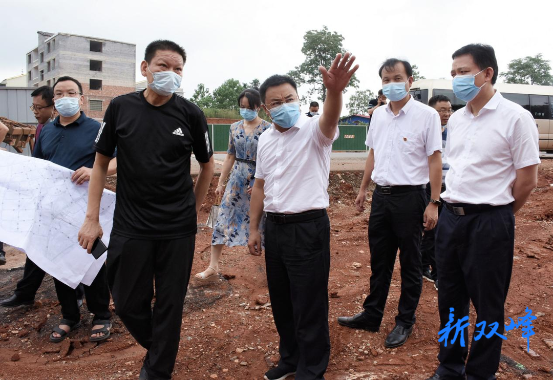 李基联到高新区现场办公：加快推进预留安置地交地清零工作，全力保障人民群众切身利益