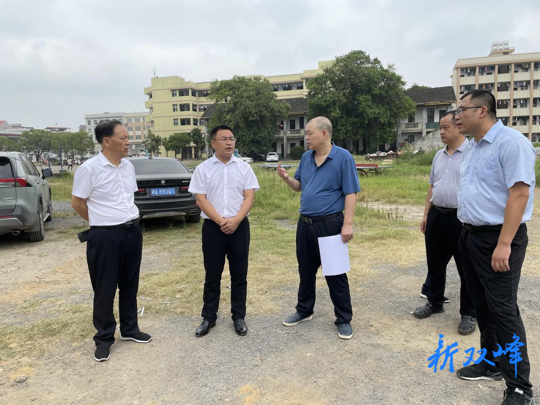 李基联到双峰二中调研并督查重点项目建设情况
