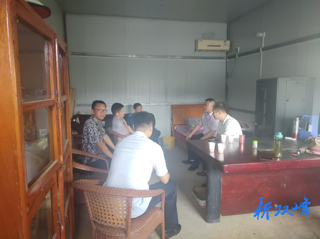 市畜牧水产和农机事务中心领导到双峰开展水产种质资源普查工作现场指导