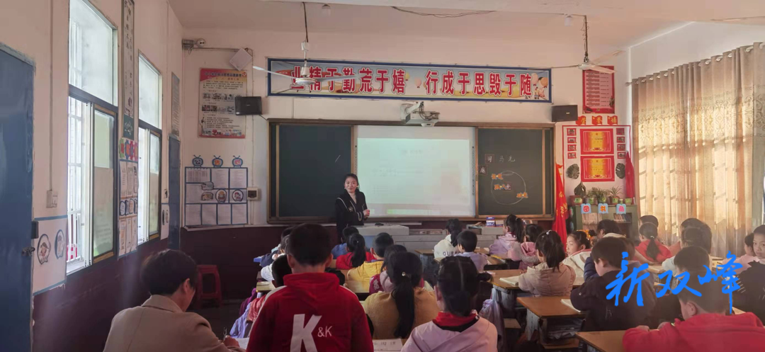 促发展送培到校 学技能人人争先  ——县进校“国培计划”2.0送培至桥亭中学