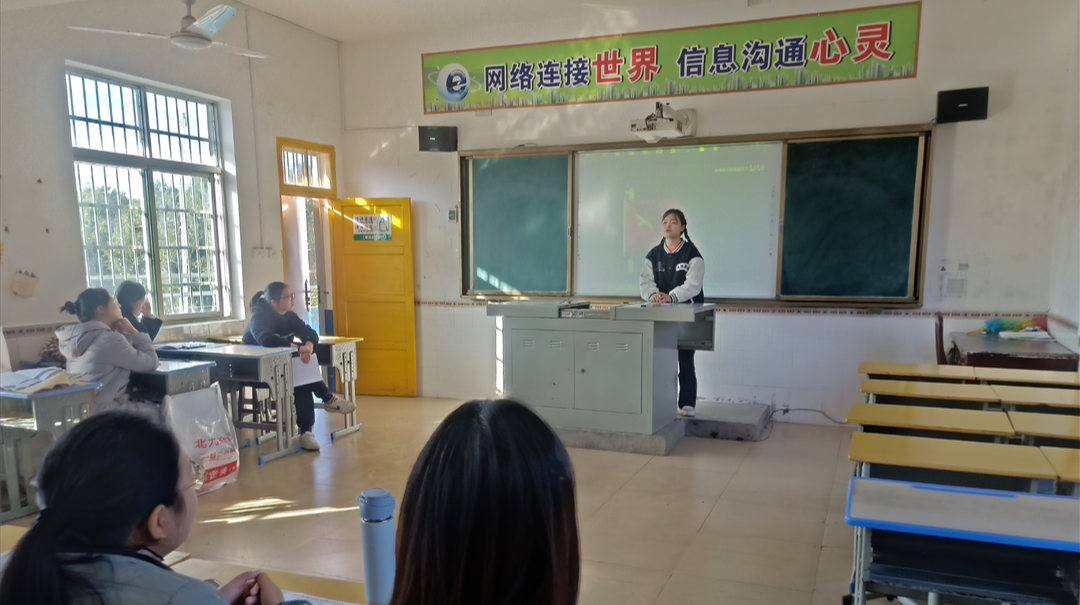 锁石片校：展青春风采 书育人心路