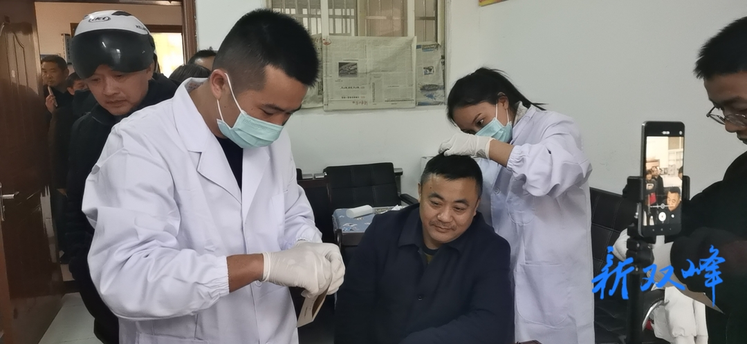 筑牢禁毒拒毒防线：青树坪镇开展毛发毒品检测