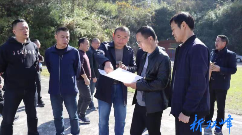 石牛乡组织检查在建重点项目建设进度