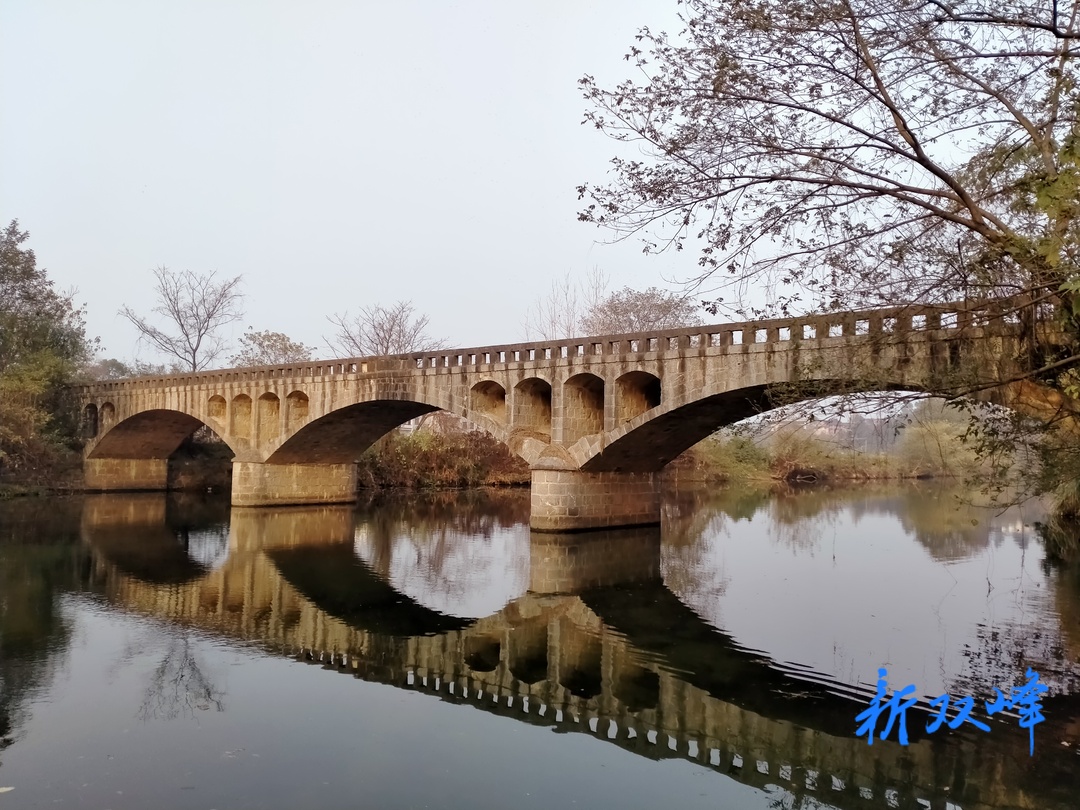 情系家乡 各方捐款重修冷水桥