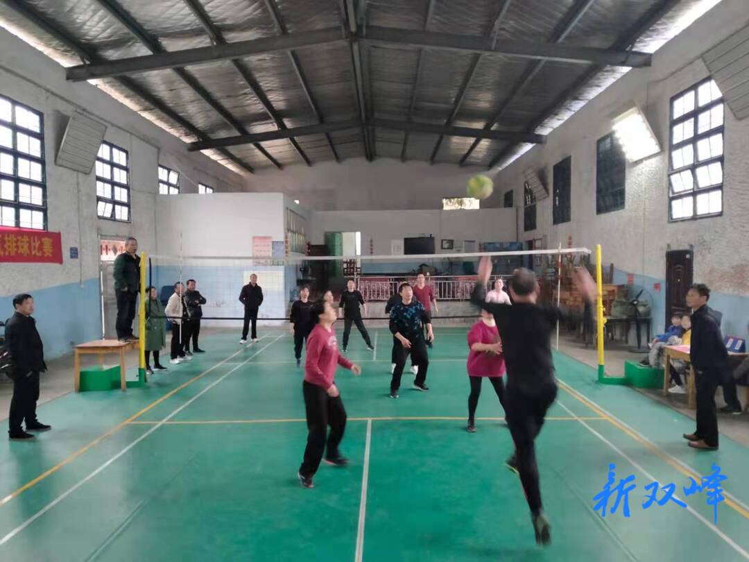 丰富教职工生活 助力“双减”落地：洪山中心学校第三届教职工气排球比赛圆满落幕