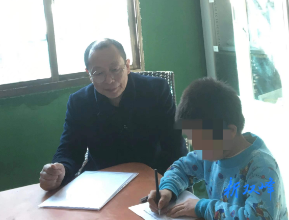 关爱留守（困境）儿童活动系列报道之二：  留守爱，不留守苦难