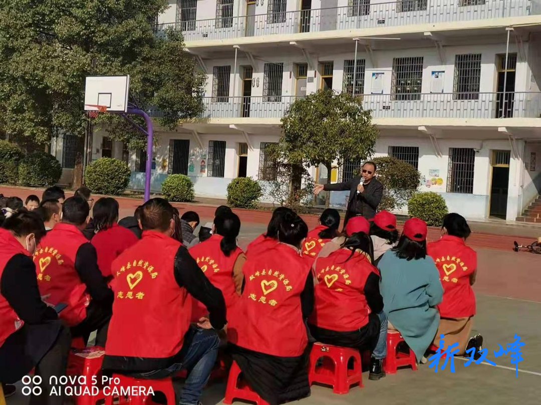 情暖童心 关爱成长：双峰县自然资源局走进县特殊教育学校开展慰问活动