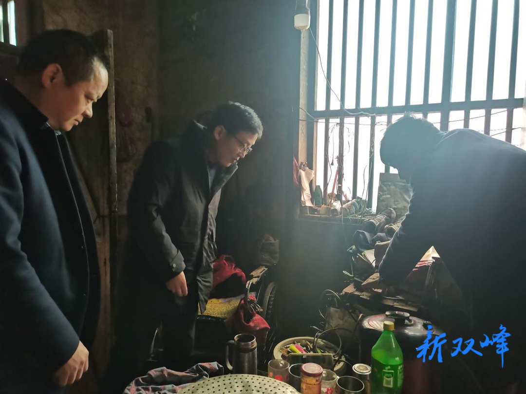 三塘铺镇情系计生特殊家庭