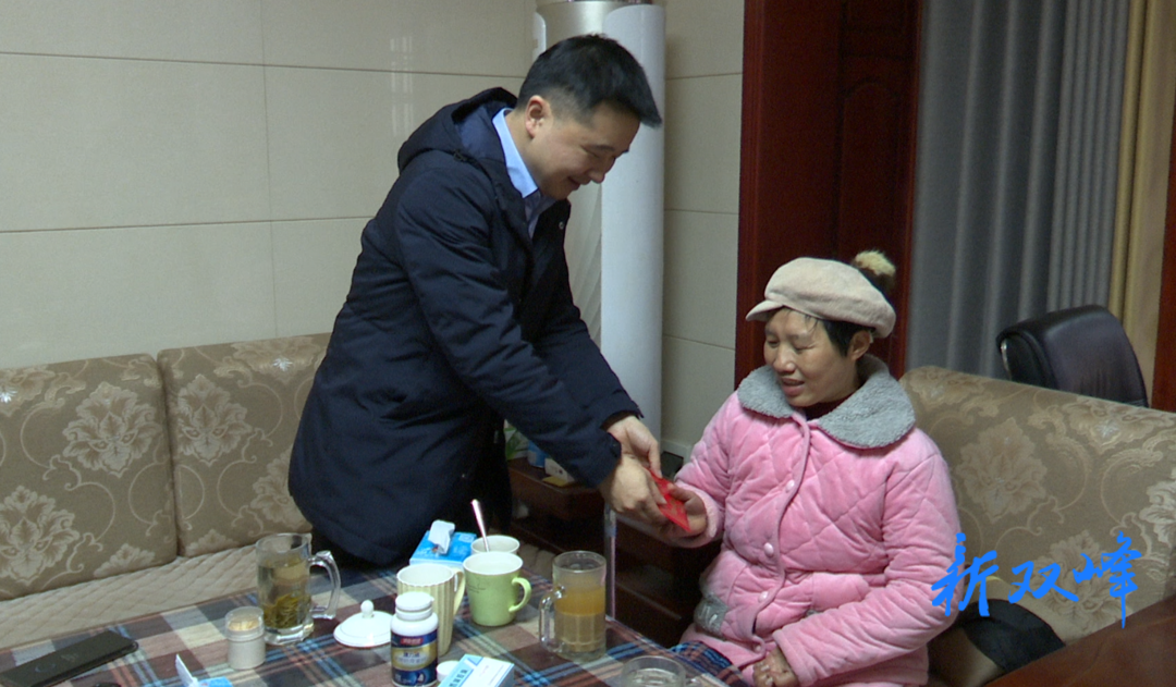 县领导走访慰问商务粮食局困难职工