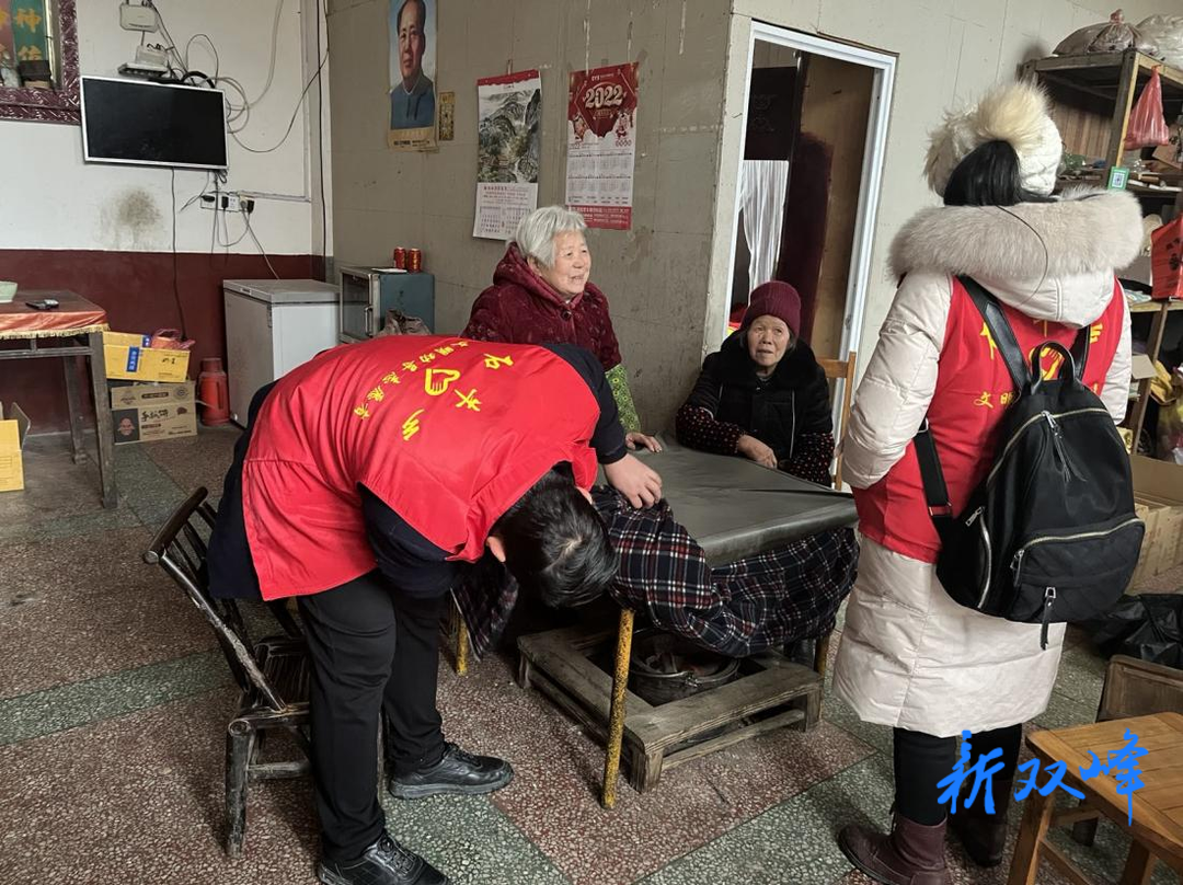 石牛乡：上门行动成常态多项工作持续推进