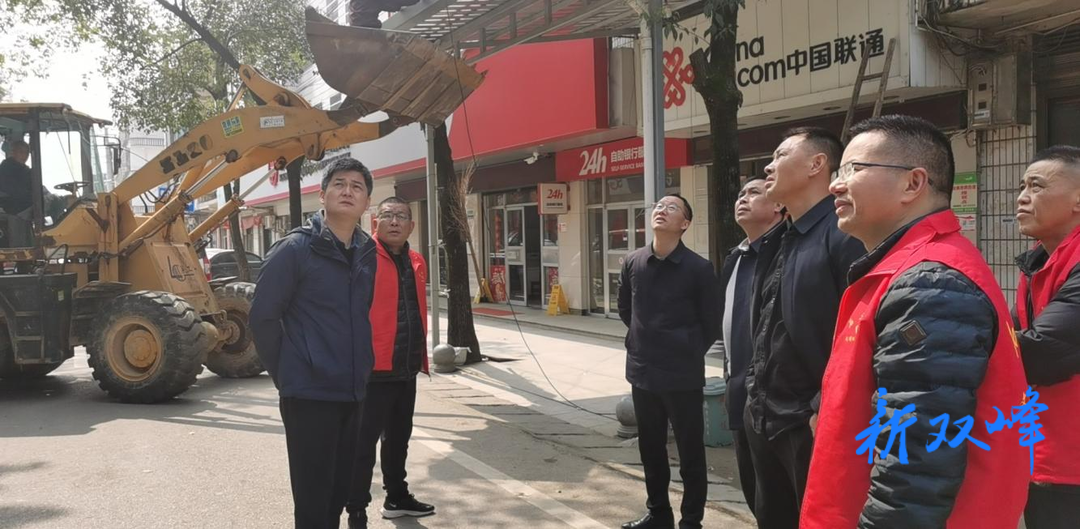 依法拆除违章建筑，石牛集镇渐焕“新颜”