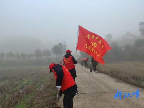 甘棠镇掀起人居环境卫生整治提升行动高潮