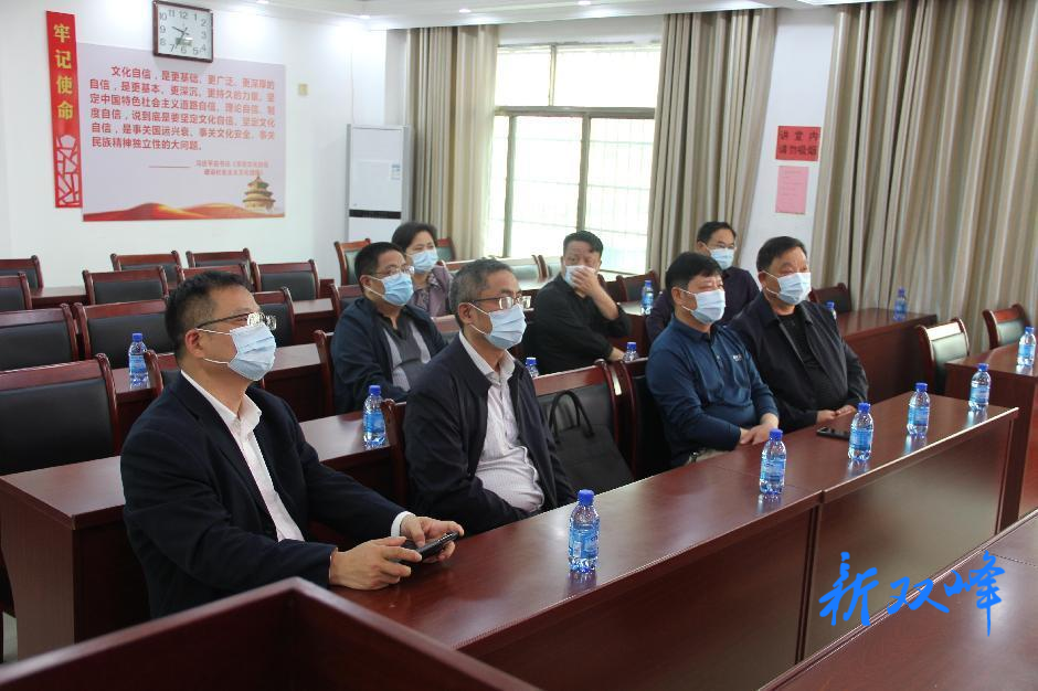 涟源市政协来双考察学习委员工作室建设