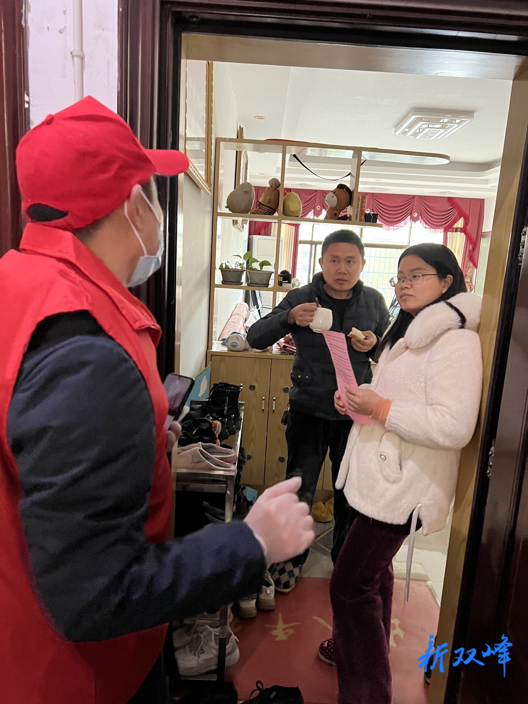 双峰县残联开展疫情防控 “扫楼”“敲门”行动