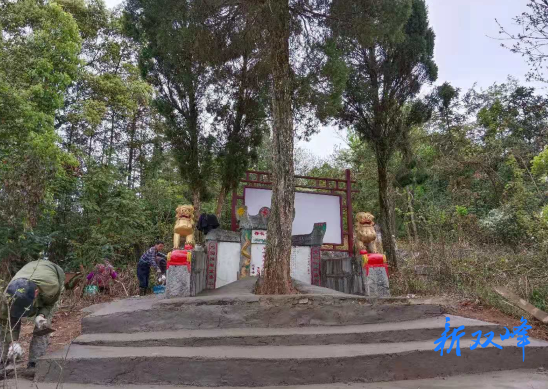 走马街镇：修缮烈士墓 传承革命精神