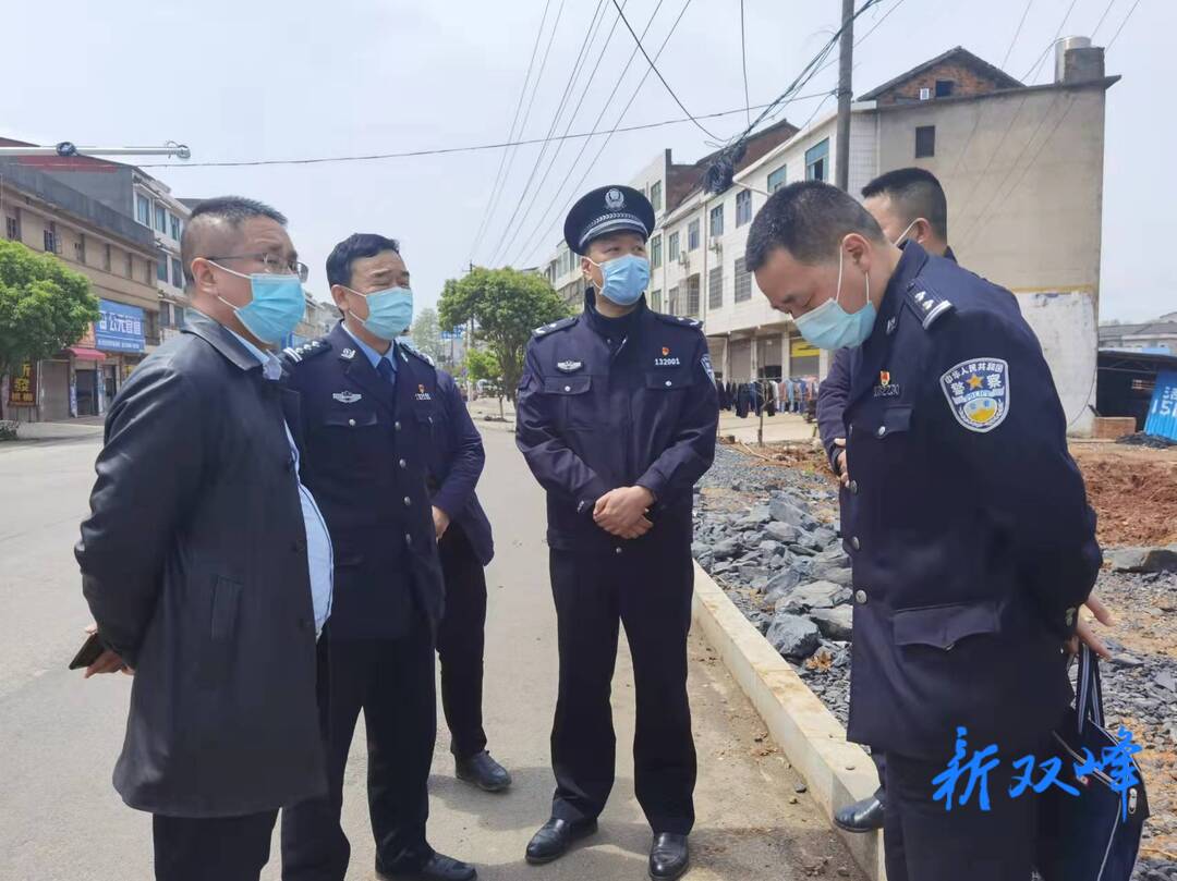 县领导检查消防、道路交通安全及疫情防控工作