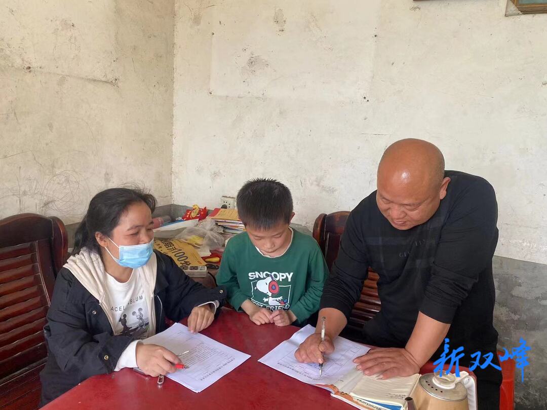 杏子铺镇中心学校开展防溺水大家访活动