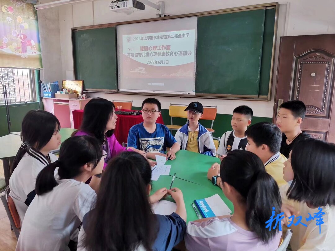党建引领 专家助力 用心呵护未成年人健康成长