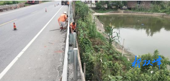 双峰县公路建设养护中心多举措消除道路安全隐患
