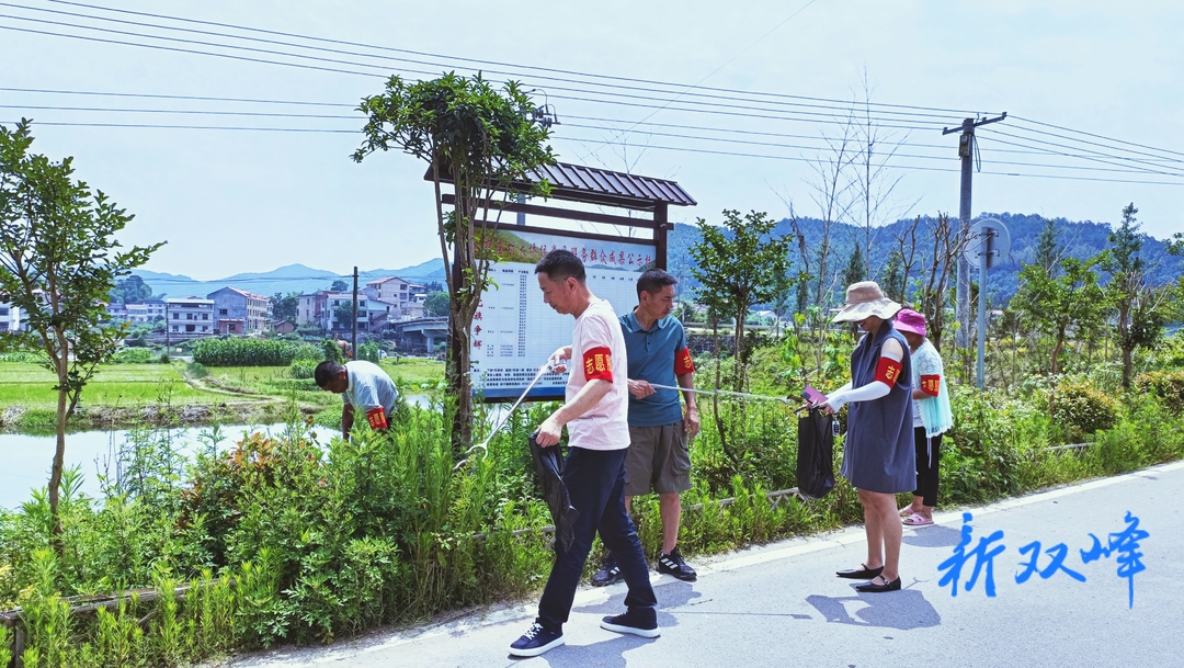 杏子铺镇品端村整治人居环境 建设美丽乡村