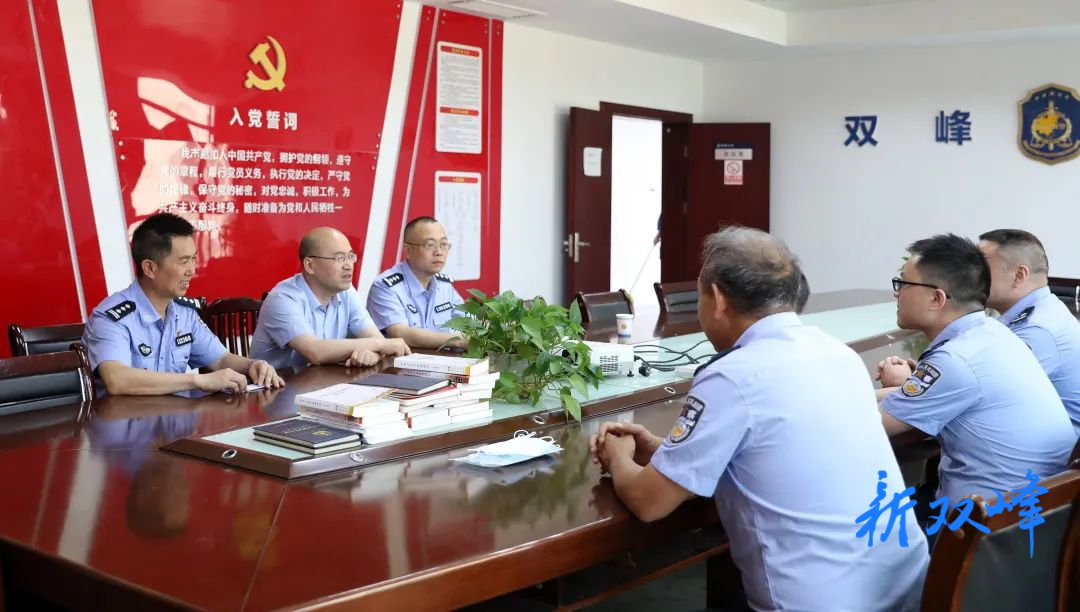 “七一”送关怀 慰问暖人心:县公安局