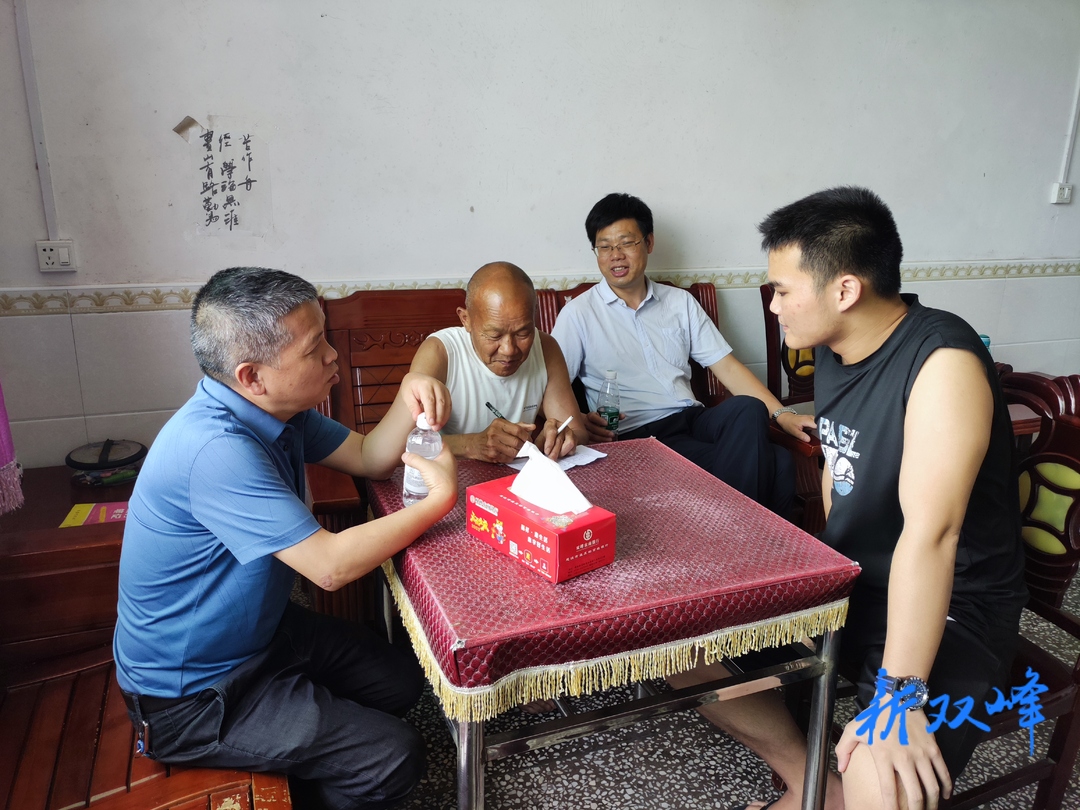 县职业中专学校：万名教师进万家 入户家访暖人心