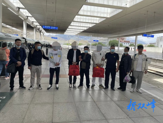 【夏季治安打击整治“百日行动”】一女子被骗71万元，双峰县公安局民警千里追踪，五名犯罪嫌疑人落网
