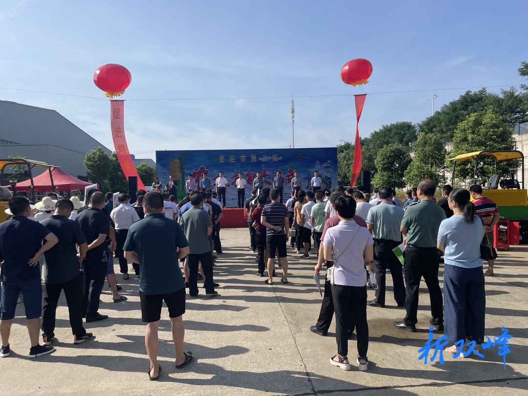 娄底：农机大比武助力夏粮颗粒“归仓”