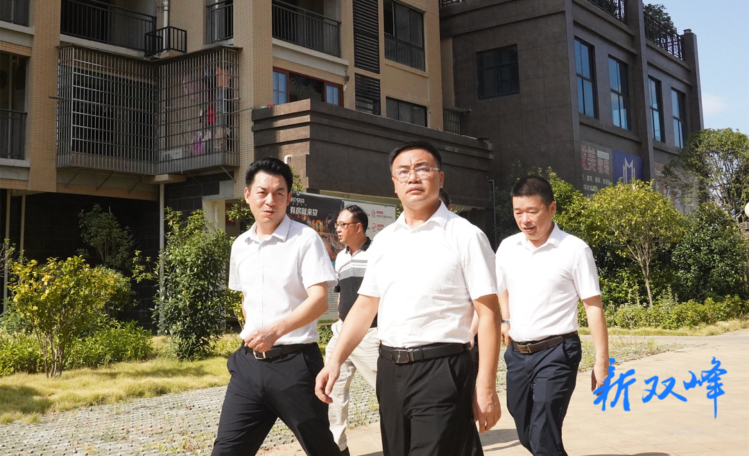 李基联专题调度华剑翰林首府“保交楼、保办证”工作