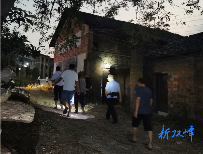 三塘铺镇发动“清楼行动”秋季攻势 加强社会治安防控
