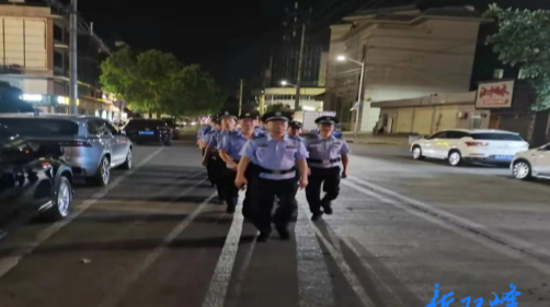 强督导 促落实——双峰公安随警督导提巡防质效
