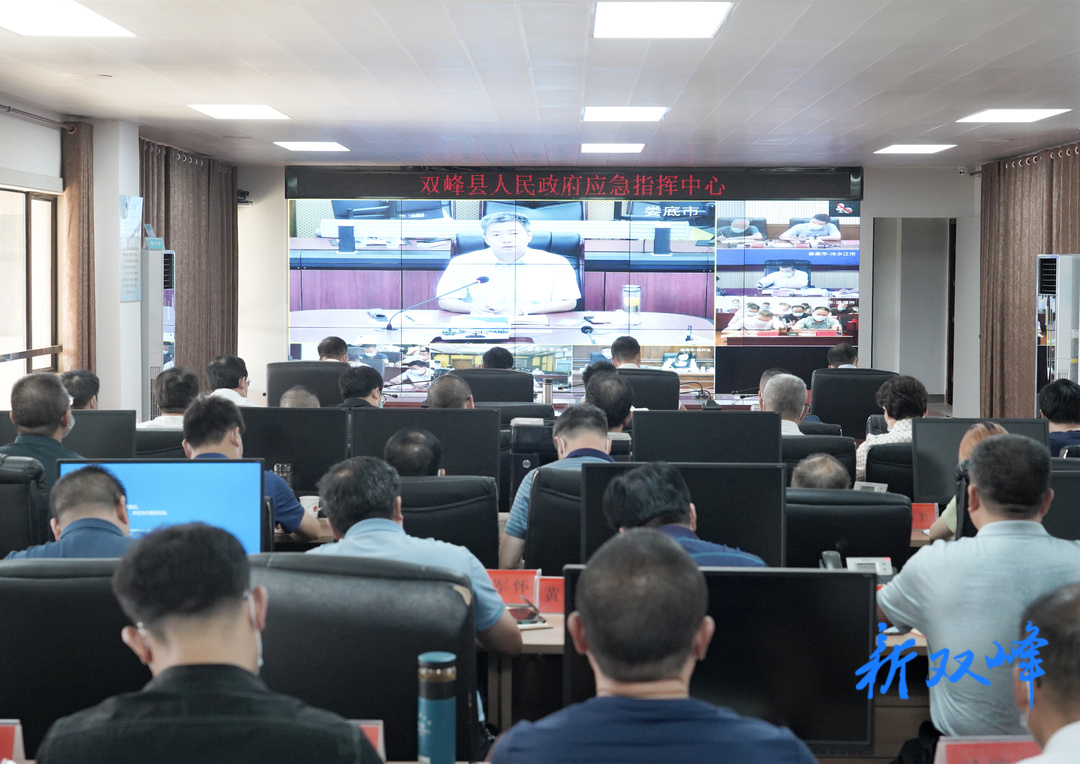 曾超群：令行禁止 慎终如始抓好当前疫情防控各项工作