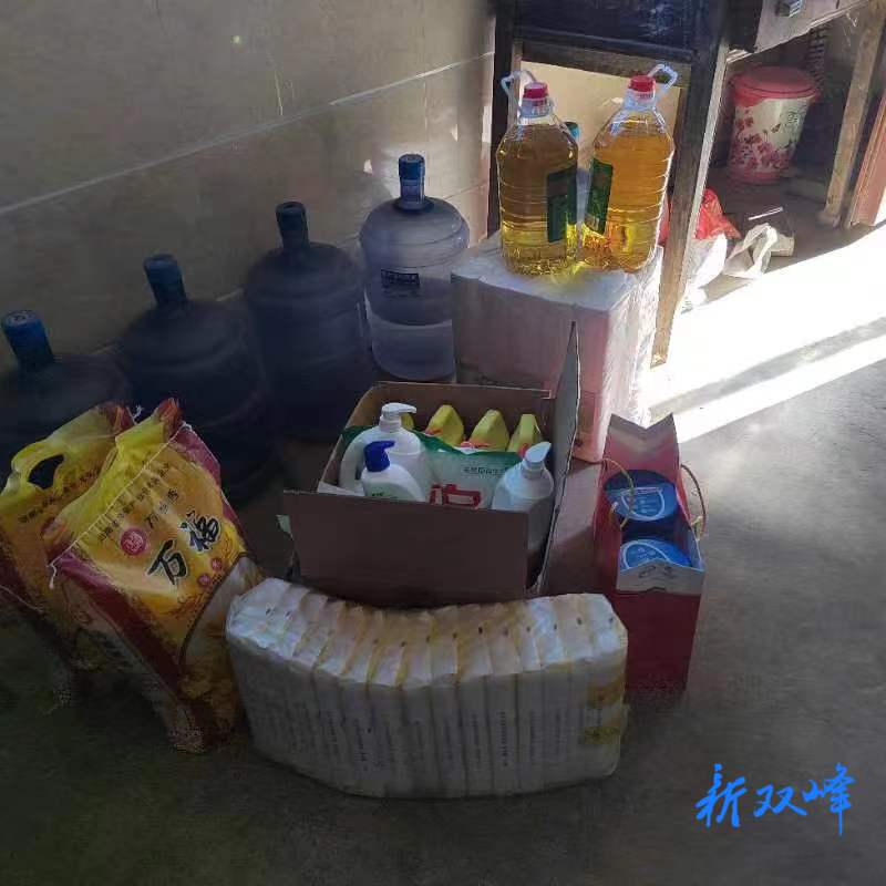 县领导走访慰问结对帮扶对象