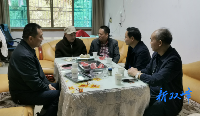 市、县两级工会走访慰问劳动模范