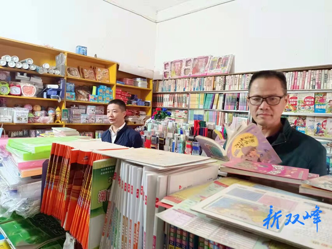 花门镇：疫情防控不松懈，“扫黄打非”不停步