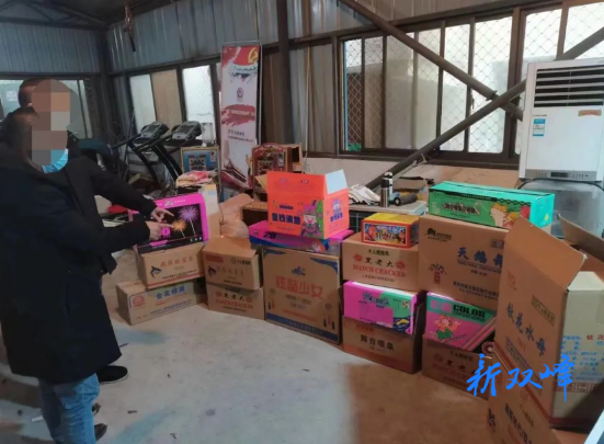 非法运输烟花爆竹，两男子被依法行政拘留
