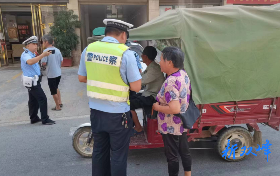杏子铺镇举办道路交通安全宣传活动