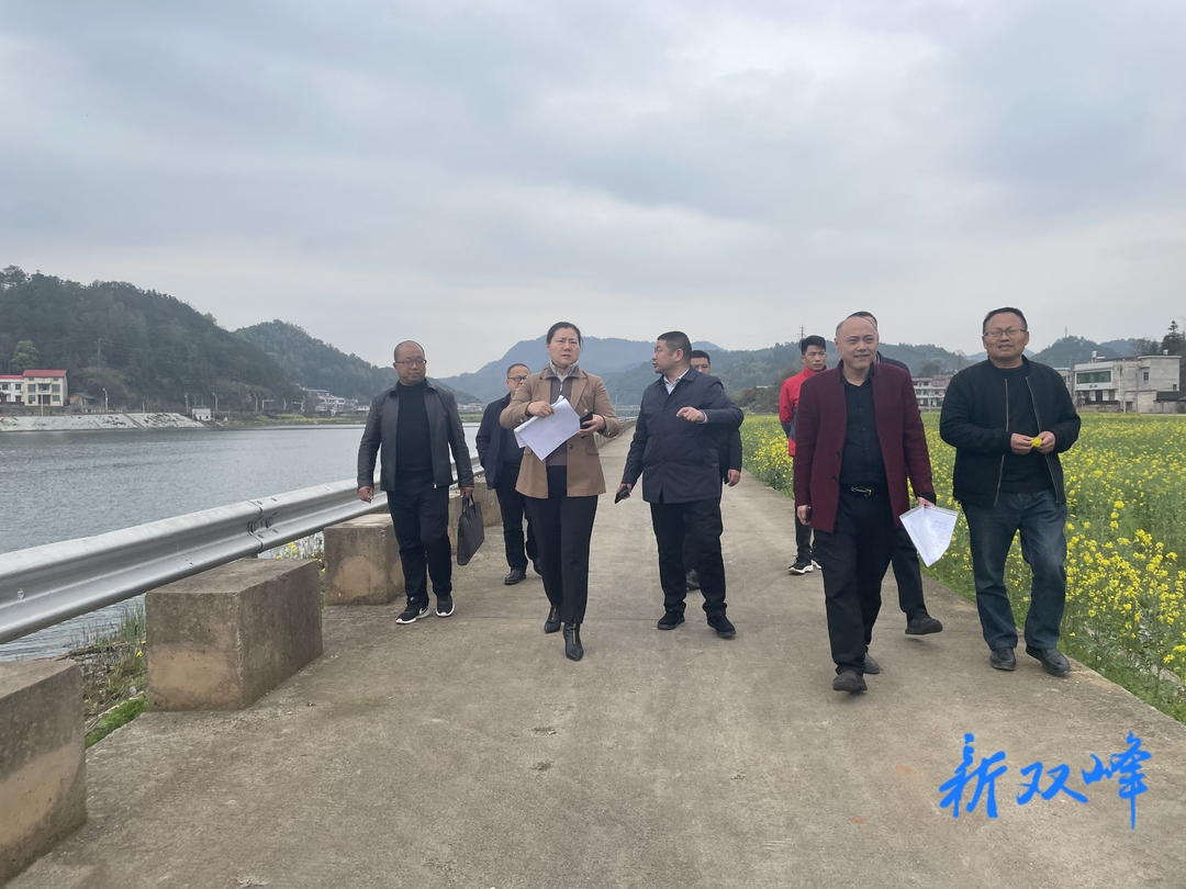 县领导到杏子铺镇开展巡河、巡林并检查校园食品安全工作