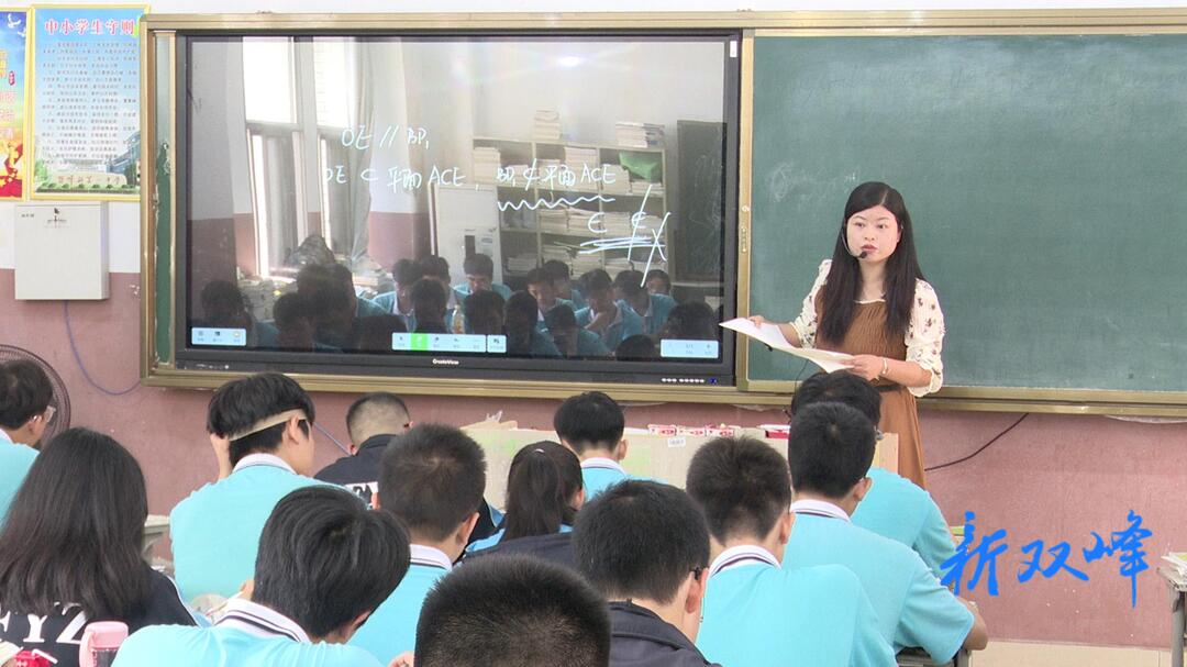 致敬劳动者 奋进新时代（四）丨 李雅倩：潜心教学 以爱育人