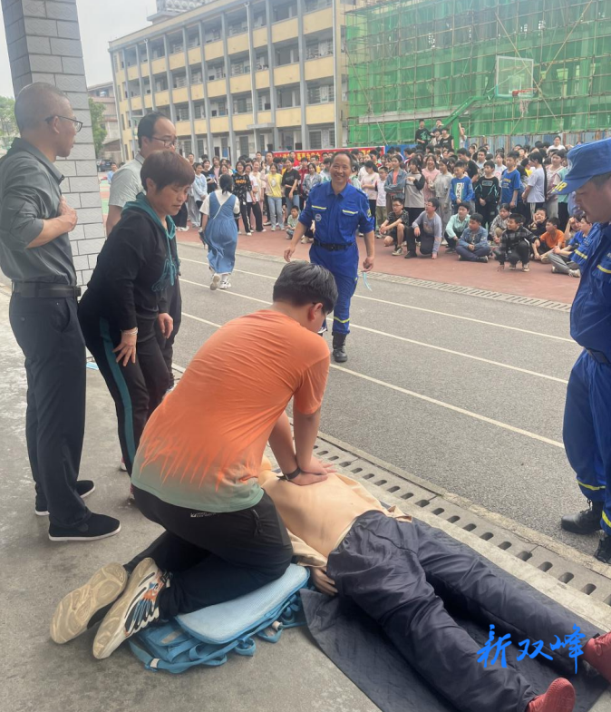 石牛乡中心学校多举措做好防溺水工作
