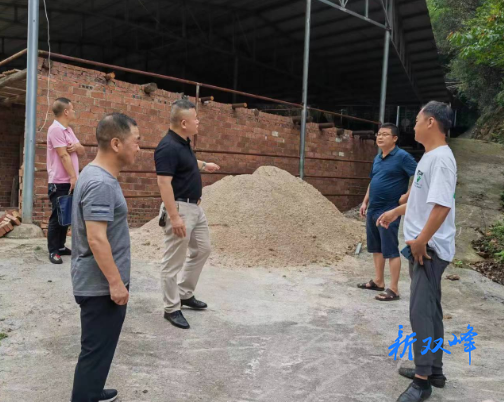 石牛乡政协委员开展畜禽养殖场粪污处理及资源化利用专项监督