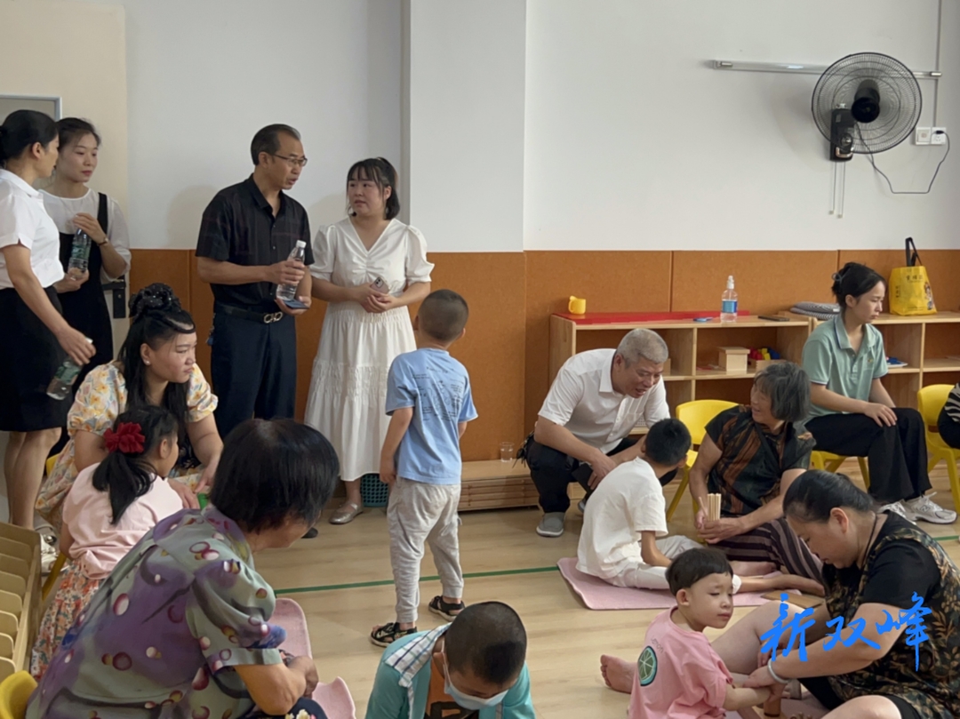 双峰县残联举办残疾预防日宣传活动