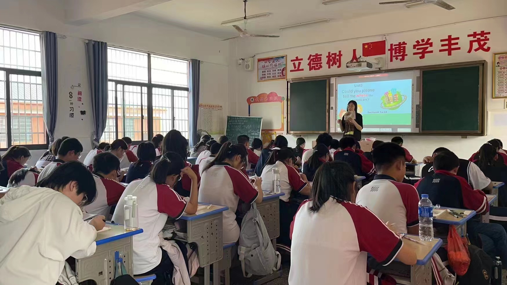 赵佐夷：带领学生放飞英语梦想的引路人