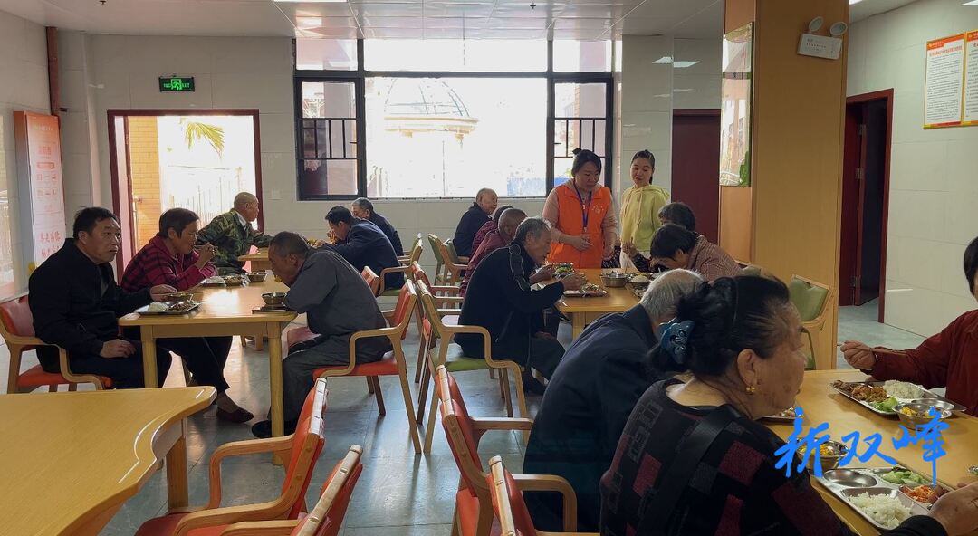 县民政局：乐享助餐 情暖重阳