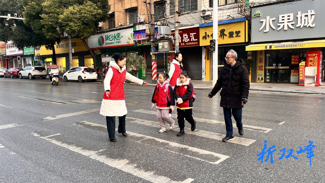县财政局：志愿服务温暖冬日