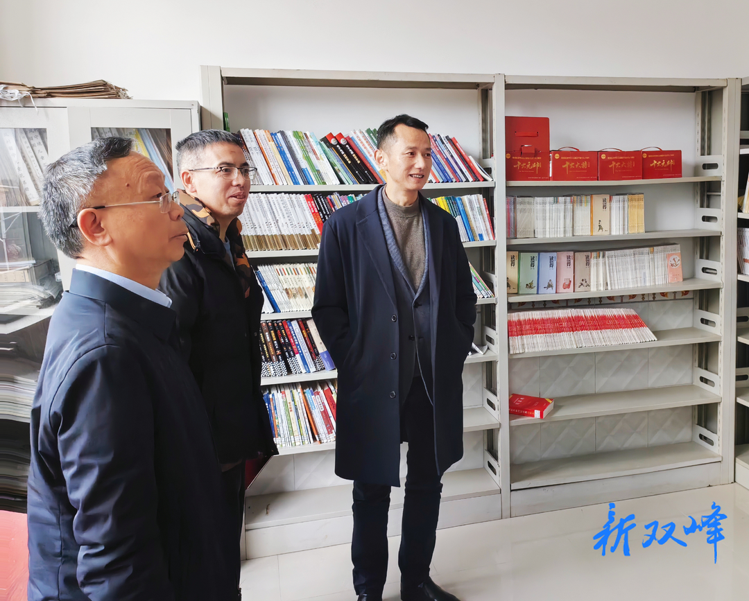 省政务服务和大数据中心赴荷叶镇金凤村开展乡村振兴调研和走访慰问活动