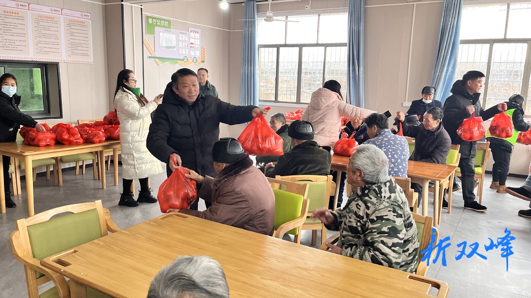 湘盛农业为养老福利机构捐赠15000余元的脐橙和玫瑰金橘