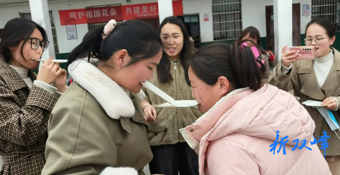 凝聚“她力量”！双峰县教育系统庆祝“三八”妇女节