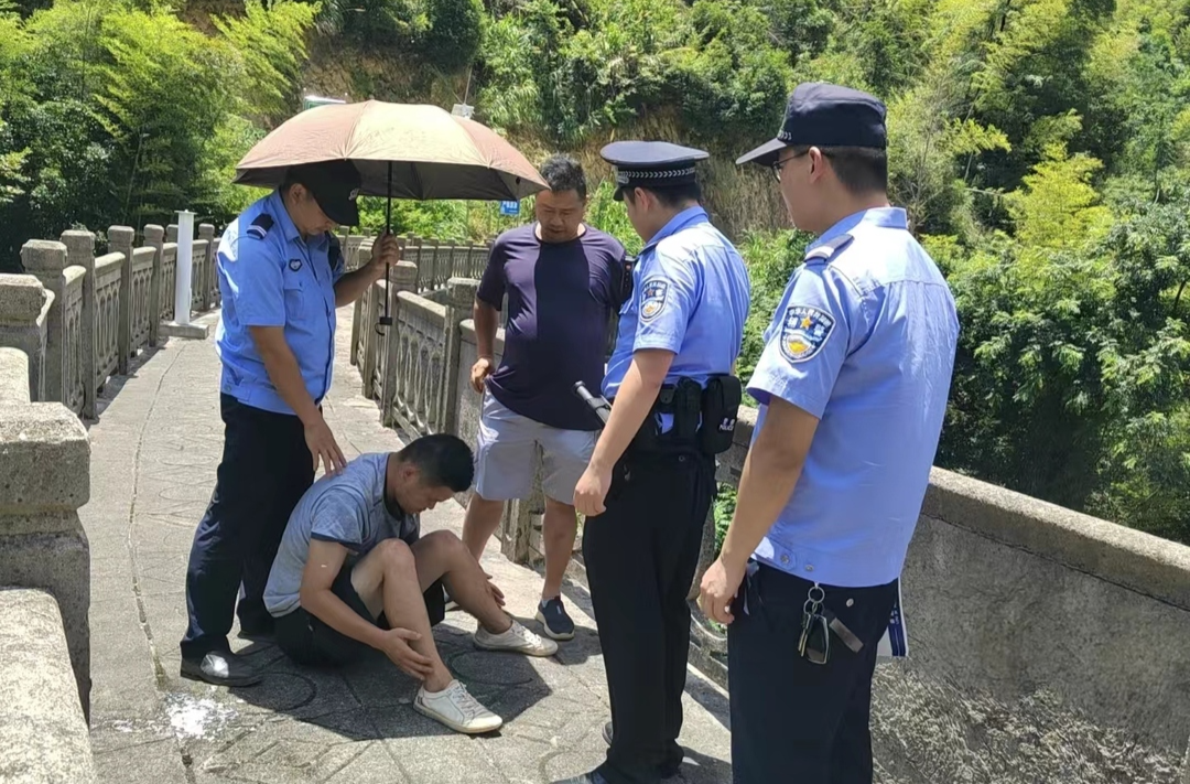 退役军人王志源：生死瞬间勇救轻生男子
